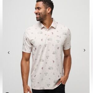TRAVIS MATHEW WHITE “COOKIE SWAP” HOLIDAY PRINT SHORT SLEEVE GOLF POLO W/ COLLAR